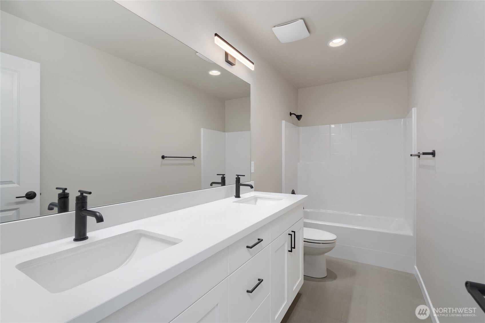 2430 Ridgeway Drive Oak Harbor, WA 98277 - Photo 7 of 12