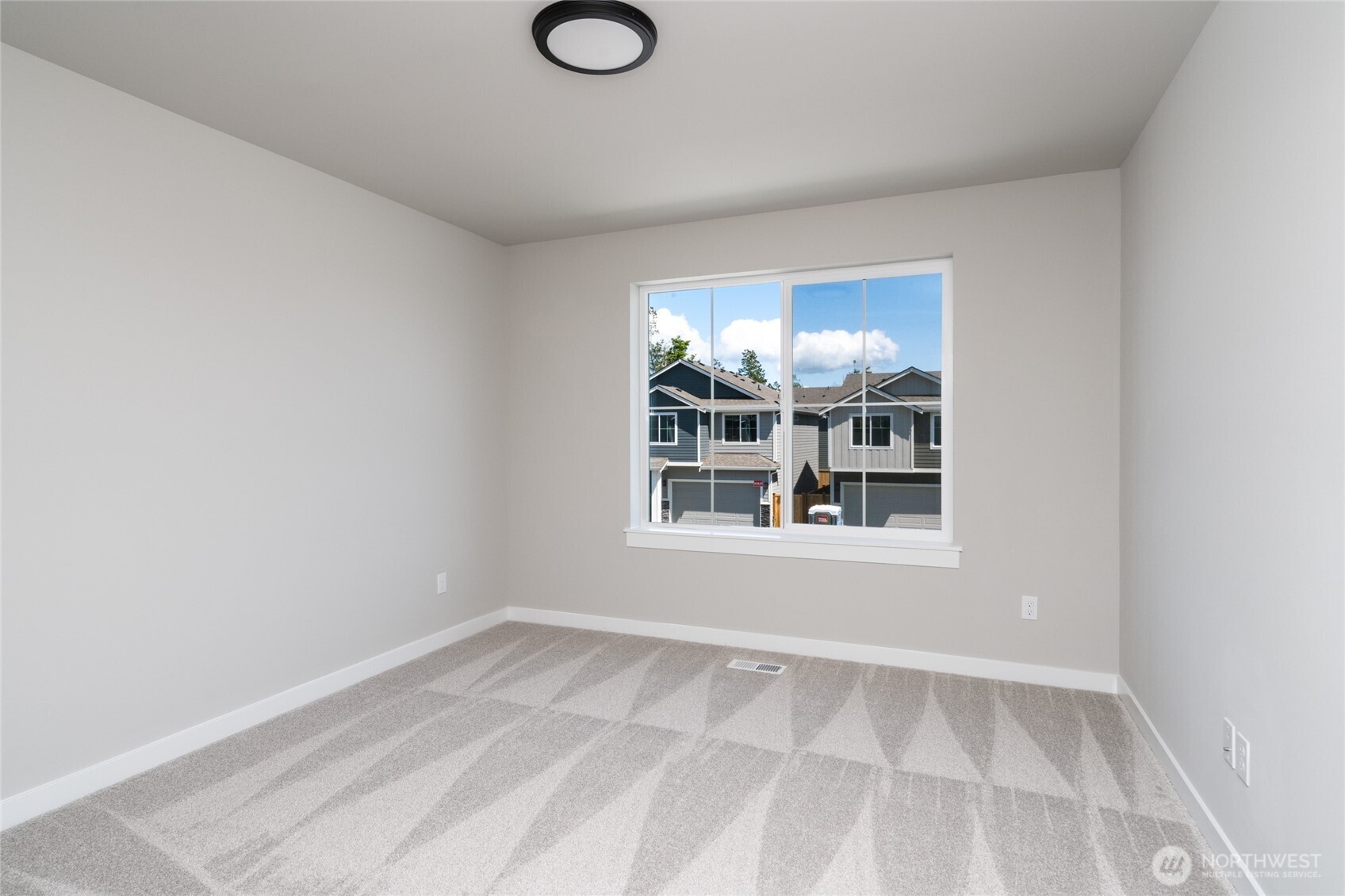 2430 Ridgeway Drive Oak Harbor, WA 98277 - Photo 8 of 12