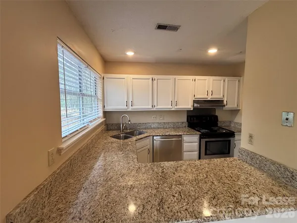 $1,700 | 6708 Marston Court, Charlotte, NC 28215