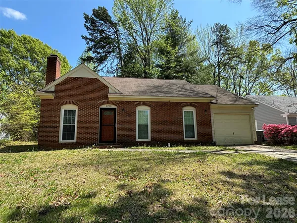 $1,700 | 6708 Marston Court, Charlotte, NC 28215