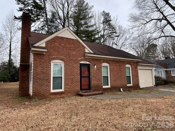 $1,700 | 6708 Marston Court, Charlotte, NC 28215