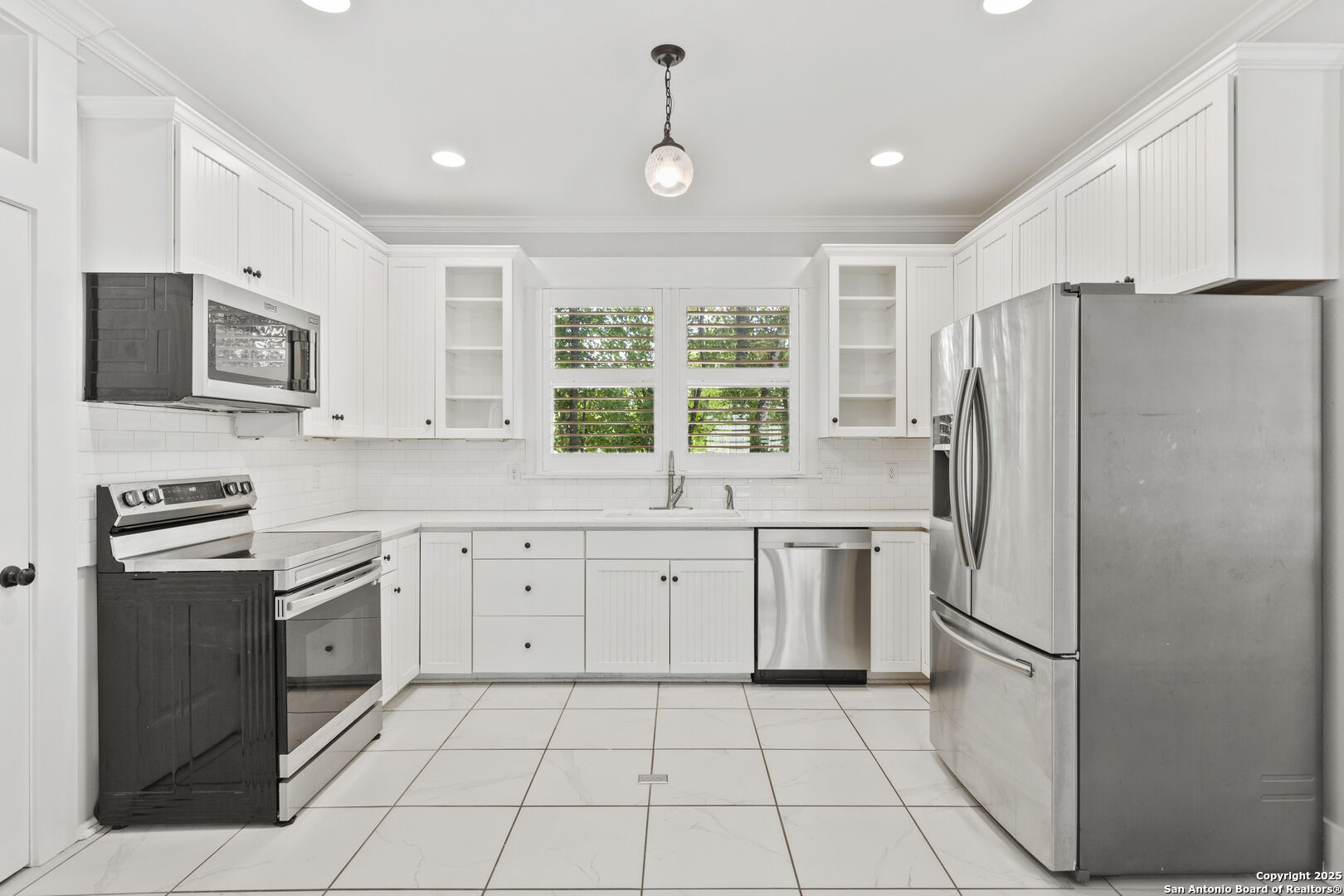 14280 Highway 16 Medina, TX 78055 - Photo 12 of 46