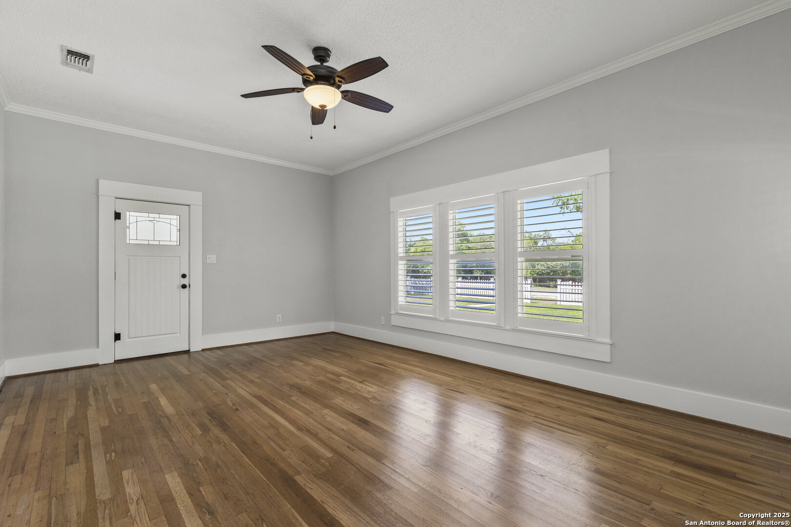 14280 Highway 16 Medina, TX 78055 - Photo 5 of 46