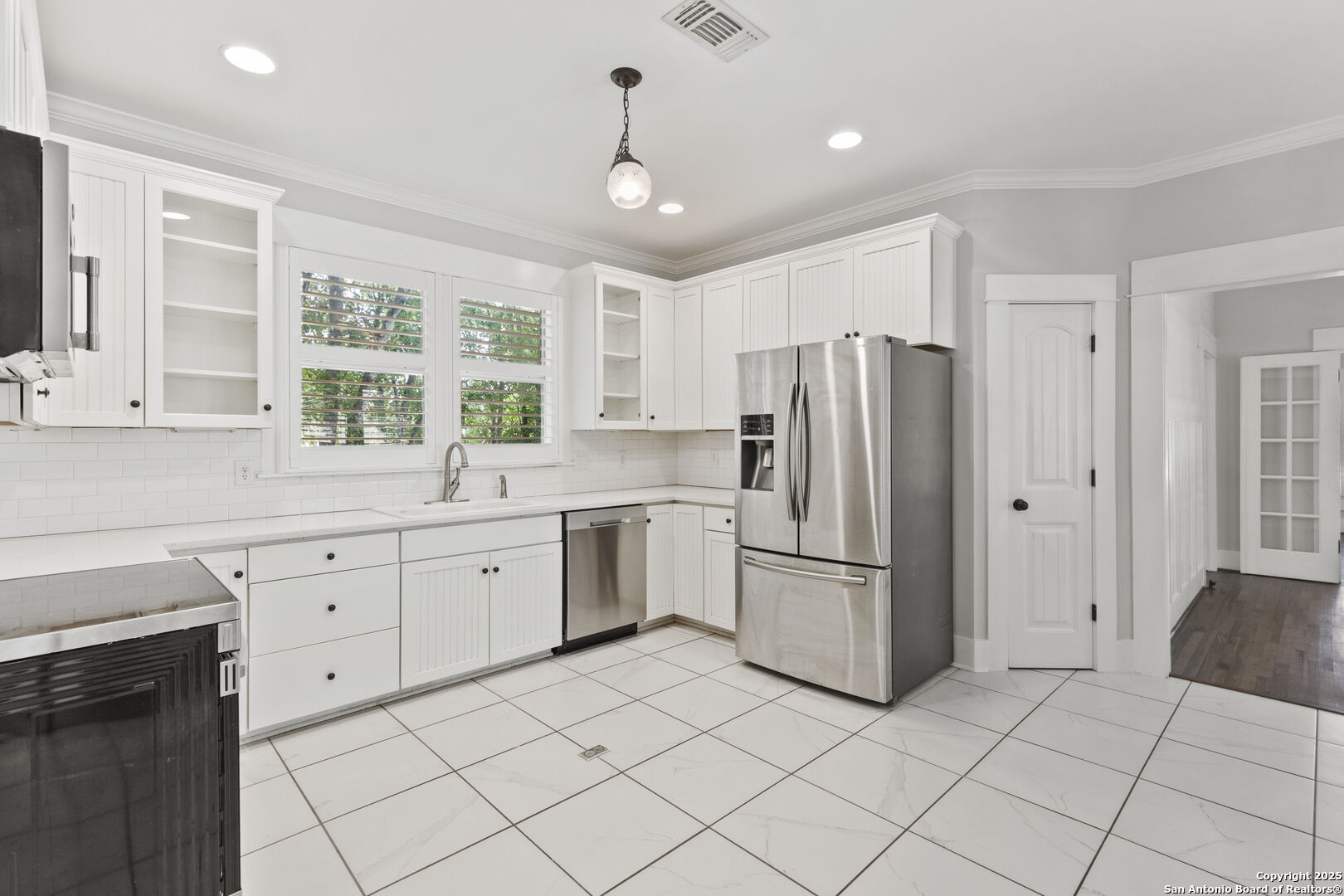 14280 Highway 16 Medina, TX 78055 - Photo 10 of 46