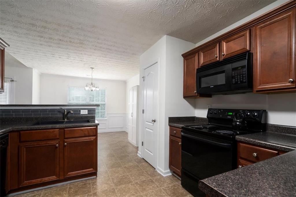 2316 Acorn Way Monroe, GA 30656 - Photo 12 of 43