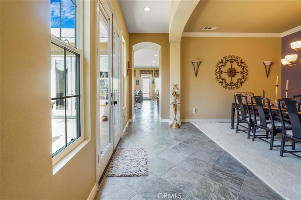 889 Highridge Street Riverside, CA 92506 - Photo 10 of 30