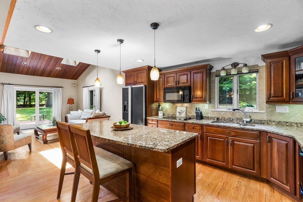 62 Lowell Road Pembroke, MA 02359 - Photo 14 of 42 Gallery Image 14