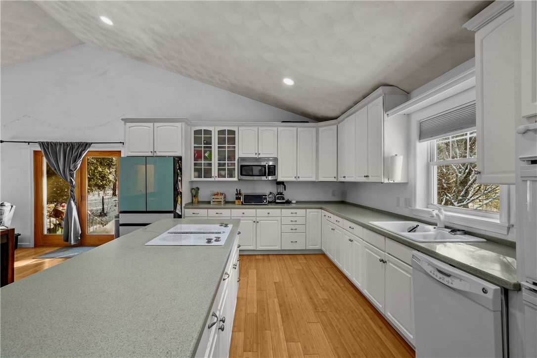 460 Ten Rod Road Exeter, RI 02822 - Photo 4 of 29