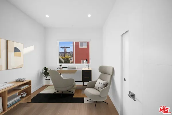 $5,250 | 13846 Moorpark Street, Unit 201, Sherman Oaks, CA 91423