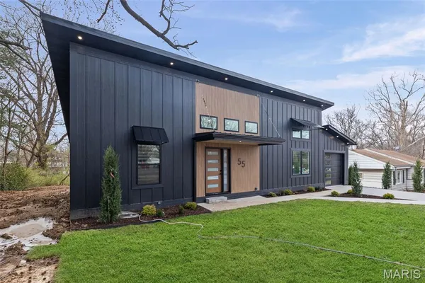 $277,000 | 55 Dell Avenue, East Alton, IL 62024
