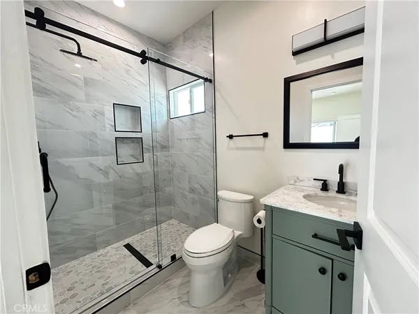 $4,195 | 1016 North Ontario Street, Unit 1018, Burbank, CA 91505