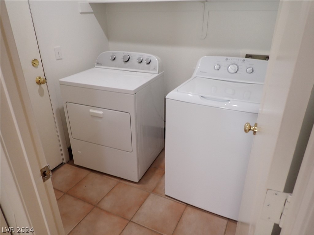 872 Adobe Flat Drive Henderson, NV 89011 - Photo 20 of 44 Separate Laundry Area
