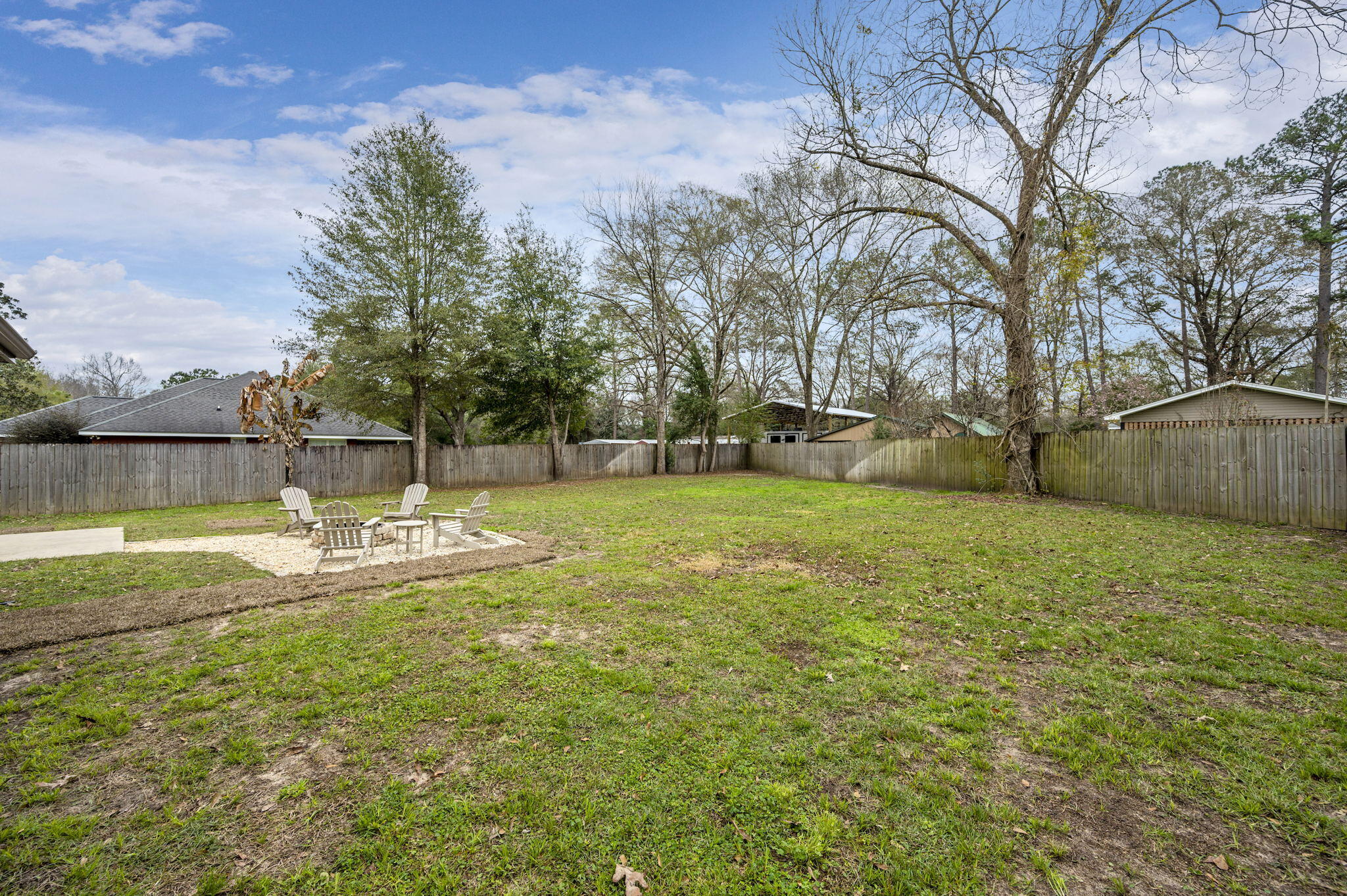 5811 Roberts Road Crestview, FL 32536 - Photo 31 of 35 a view of a park with large trees