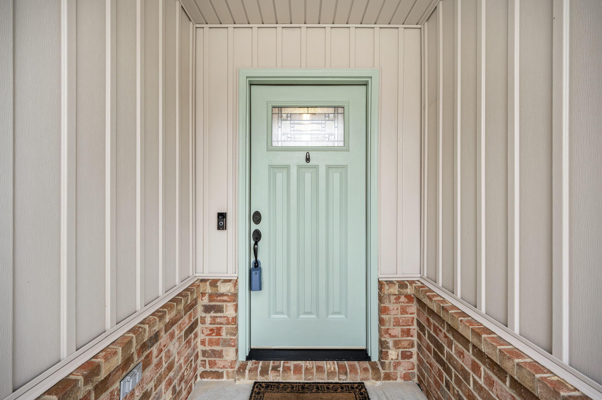 5811 Roberts Road Crestview, FL 32536 - Photo 34 of 35 a view of a hallway with windows