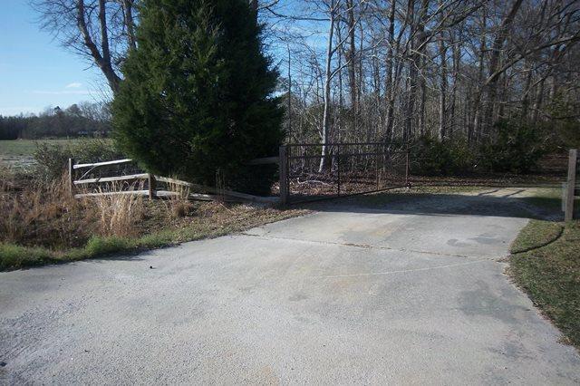 3900 Paradise Road Ruffin, SC 29475 - Photo 33 of 42 Entrance Gate