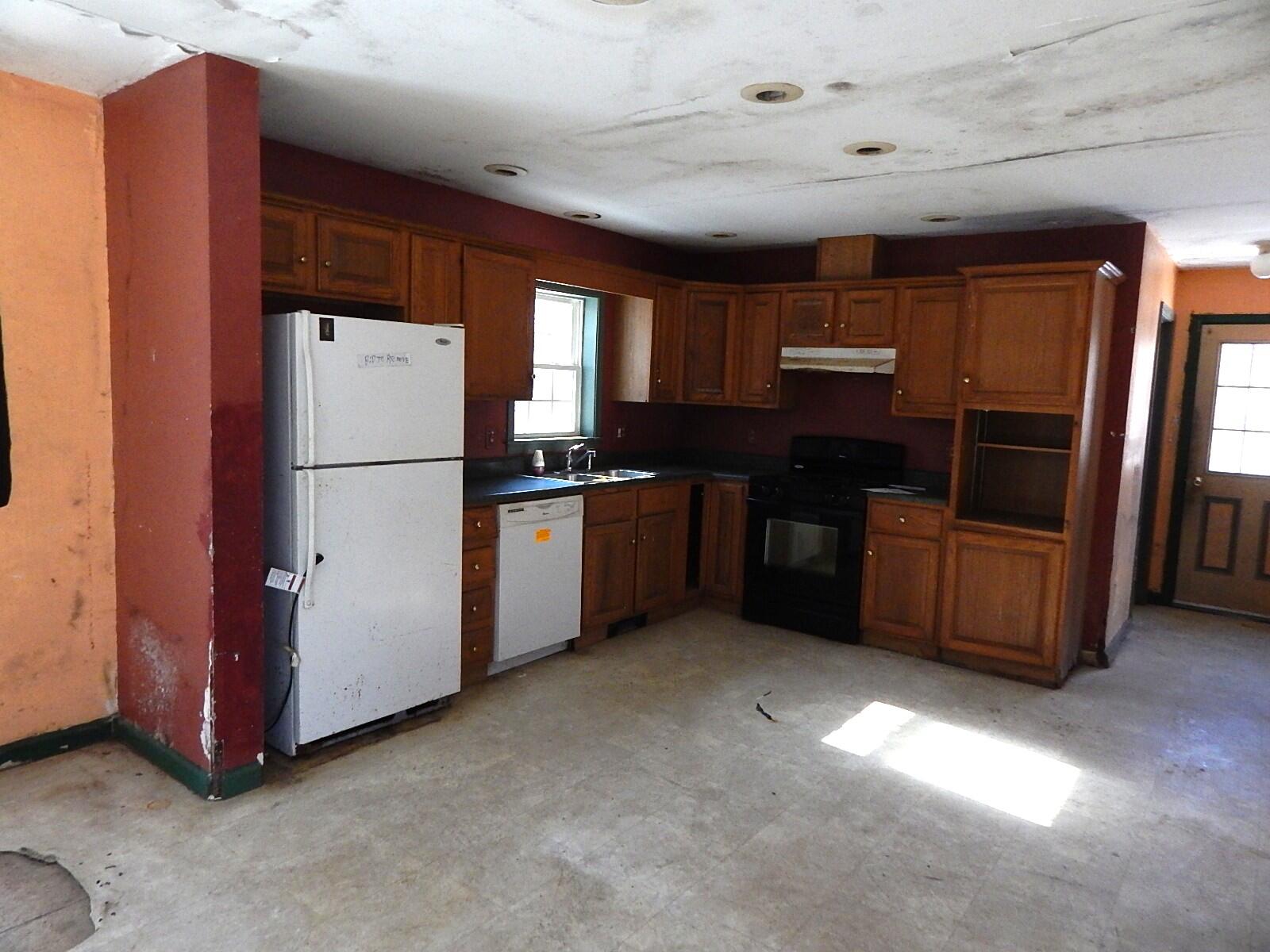 381 Turkey Lane Winthrop, ME 04364 - Photo 2 of 20 DSCN7946