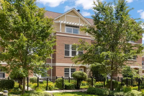 $699,000 | 231 North West Street, Wheaton, IL 60187