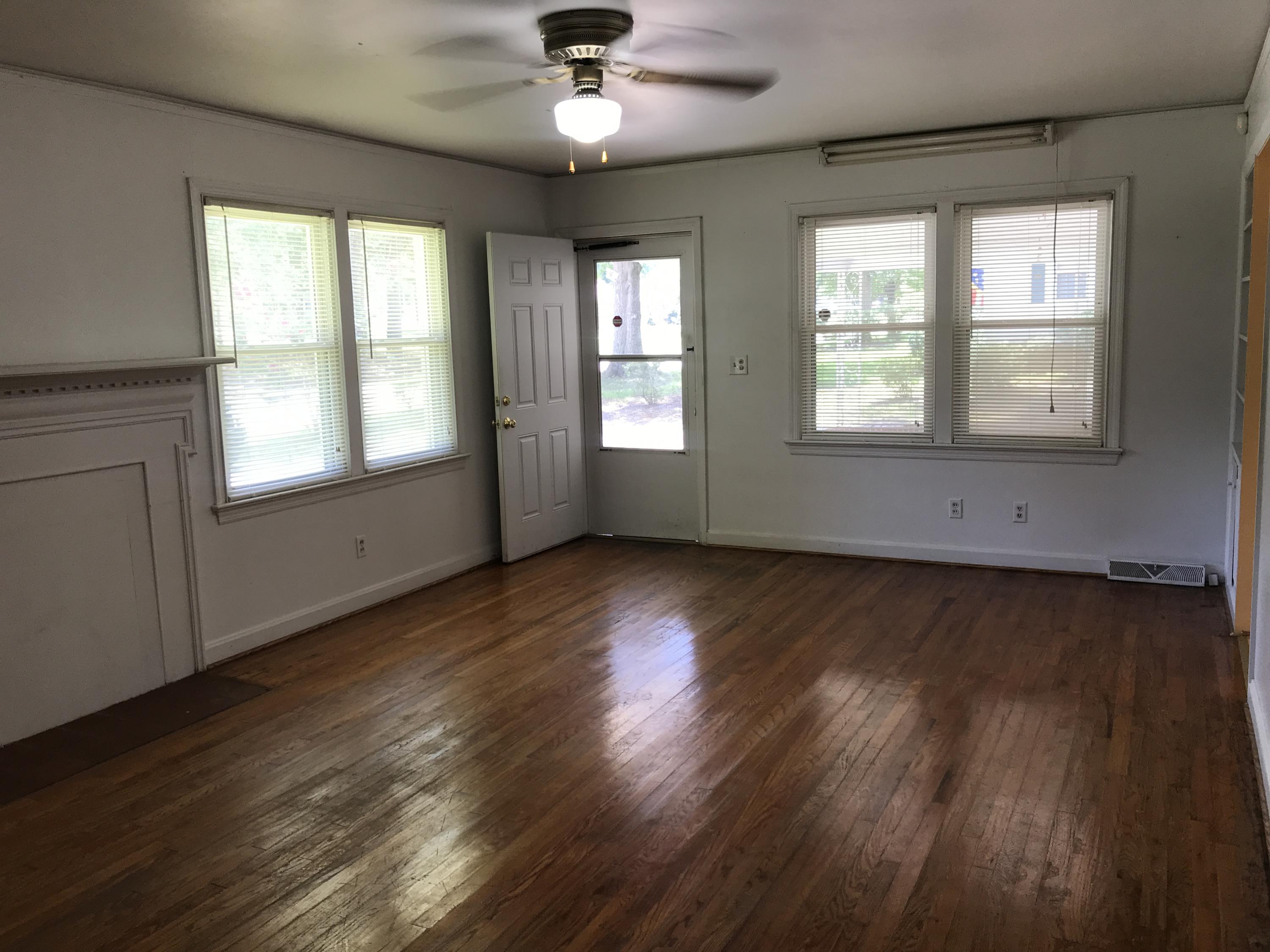 421 Elizabeth Avenue Rockingham, NC 28379 - Photo 3 of 16 family room