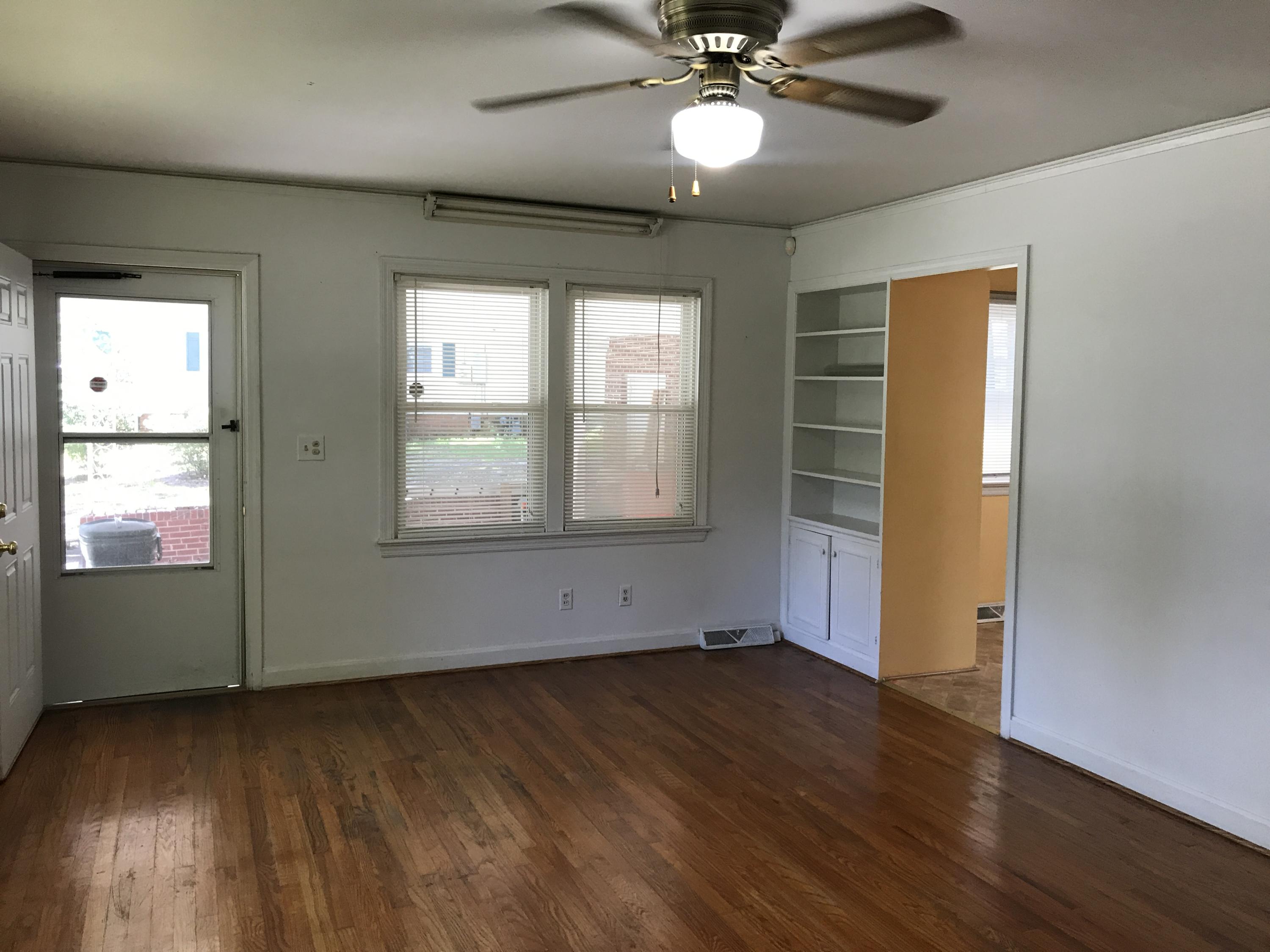 421 Elizabeth Avenue Rockingham, NC 28379 - Photo 4 of 16 built ins
