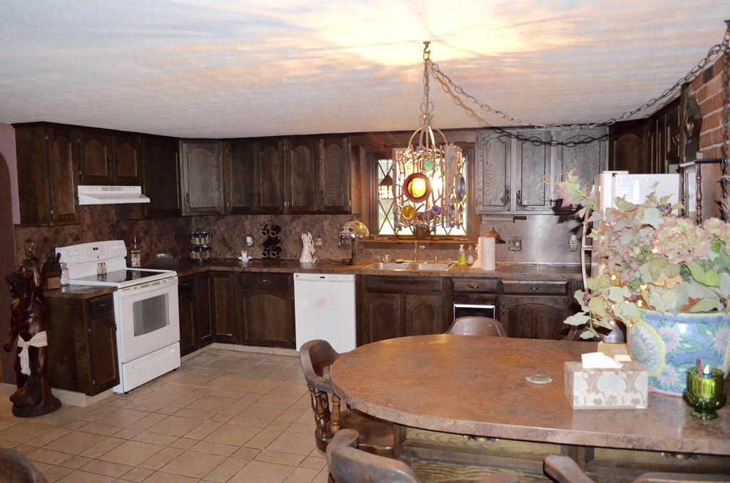 63 Springfield Street Wilbraham, MA 01095 - Photo 9 of 22 Gallery Image 9