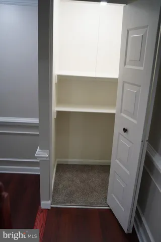 a view of walk in closet