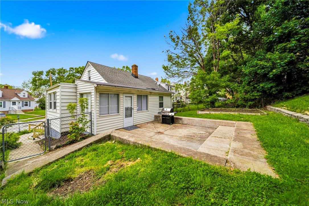 3579 Lloyd Road Cleveland, OH 44111 - Photo 33 of 37
