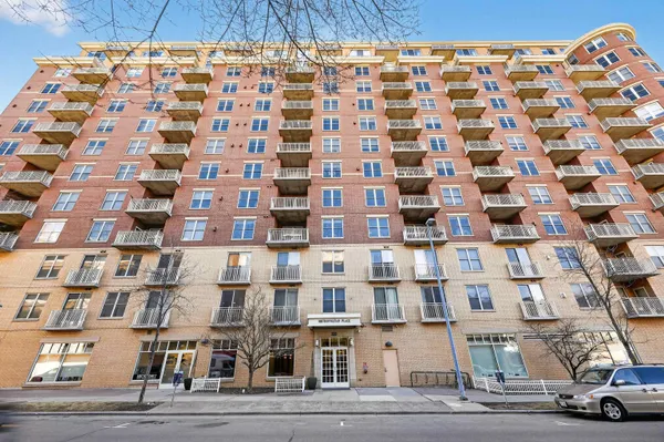 $1,800,000 | 333 West Mifflin Street, Unit 1251, Madison, WI 53703