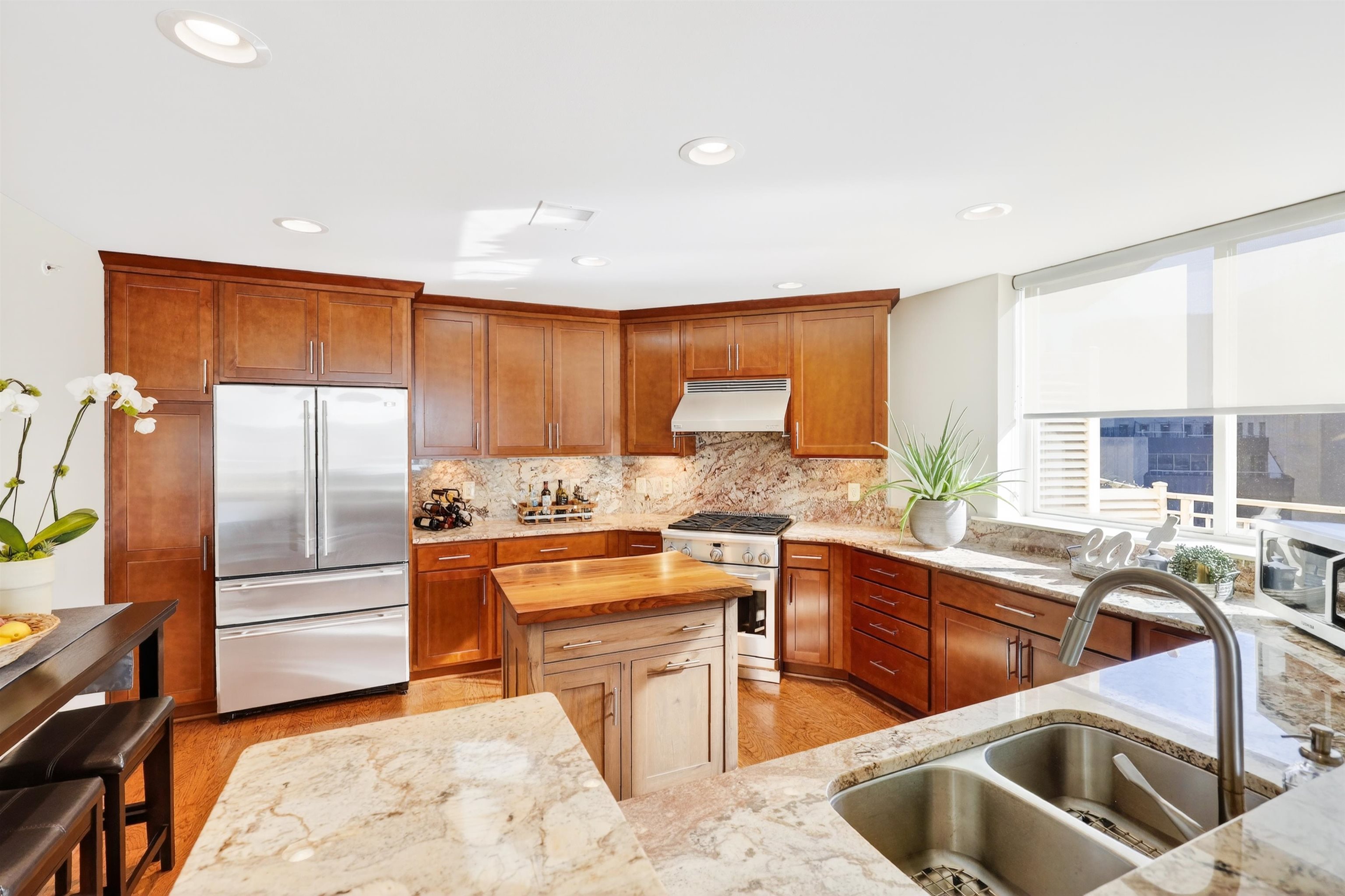 333 West Mifflin Street, Unit 1251 Madison, WI 53703 - Photo 7 of 57