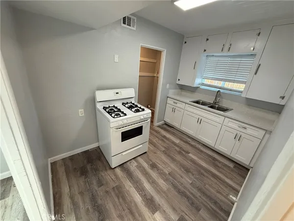 $1,800 | 1148 Bobbett Drive, San Bernardino, CA 92410