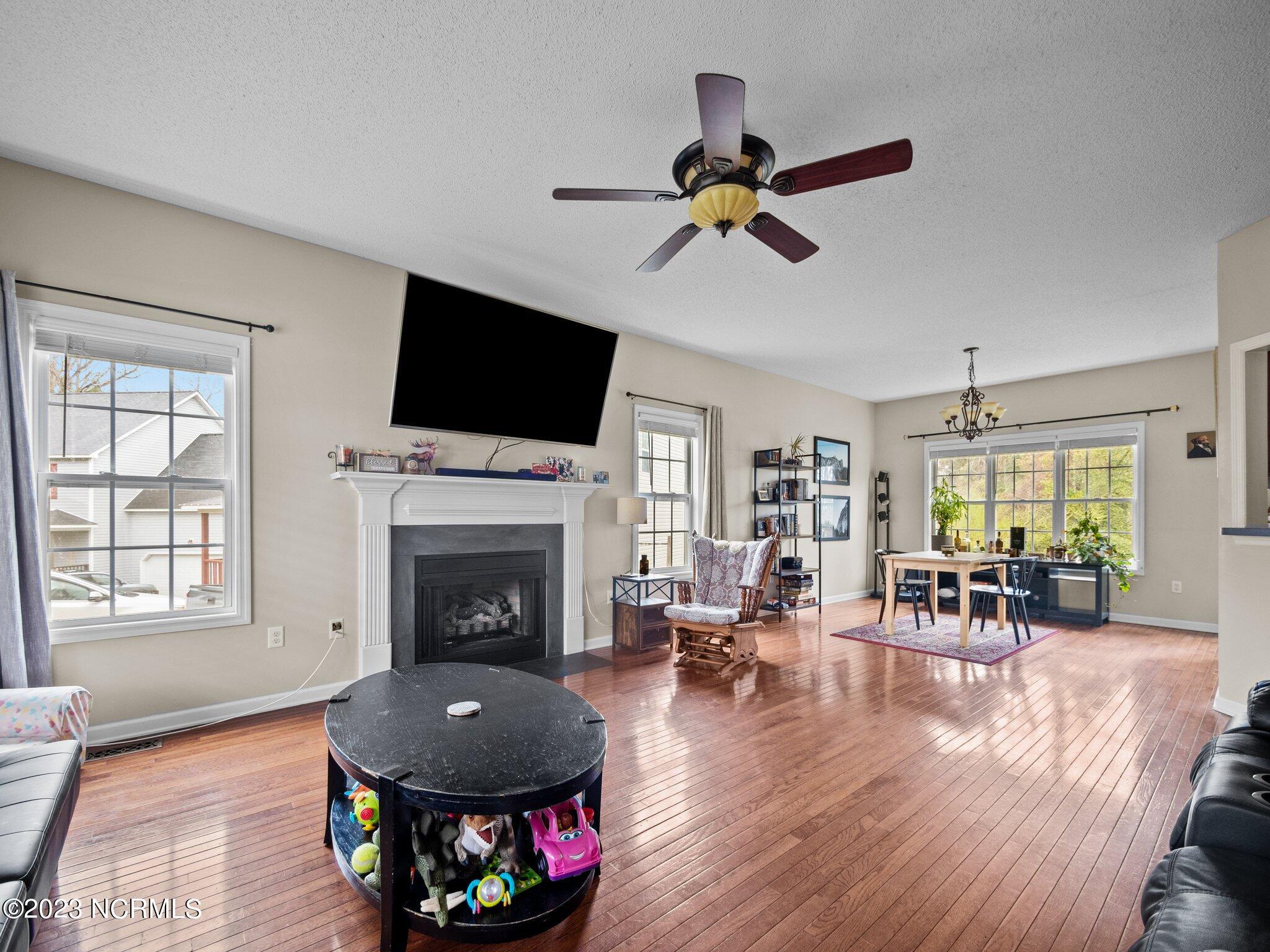 609 Riva Ridge Road Sneads Ferry, NC 28460 - Photo 4 of 32 4-web-or-mls-P3120004