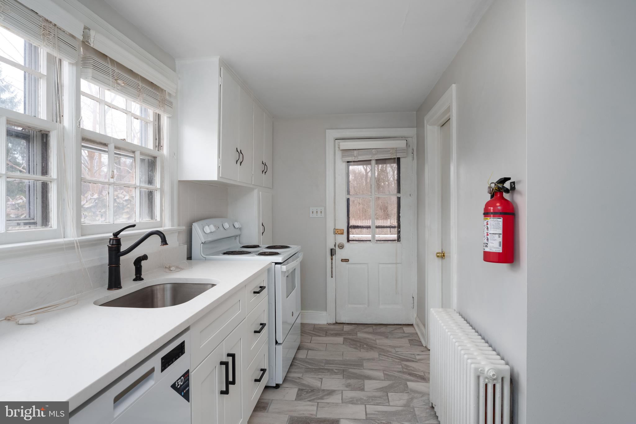 124 Washington Road, Unit 3 COTTAGE West Windsor, NJ 08550 - Photo 4 of 14