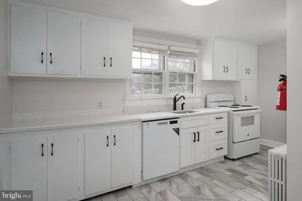 $2,150 | 124 Washington Road, Unit 3 COTTAGE, West Windsor, NJ 08550