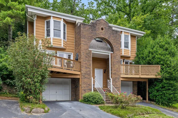 $399,000 | 531 Winterview Lane, Chattanooga, TN 37409