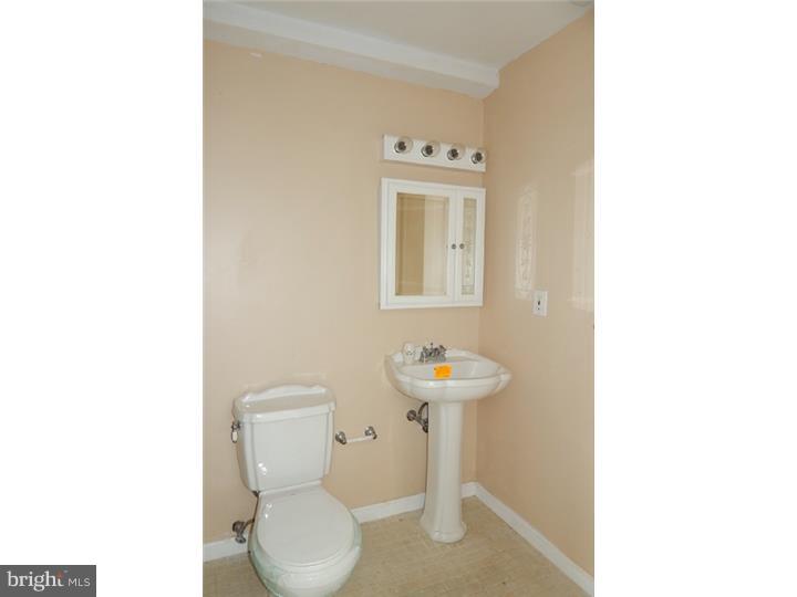 203 Welsh Road Huntingdon Valley, PA 19006 - Photo 14 of 25 Gallery Image 14