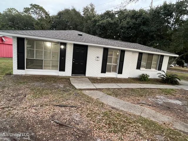 $146,900 | 4308 Robinhood Drive, Pascagoula, MS 39581