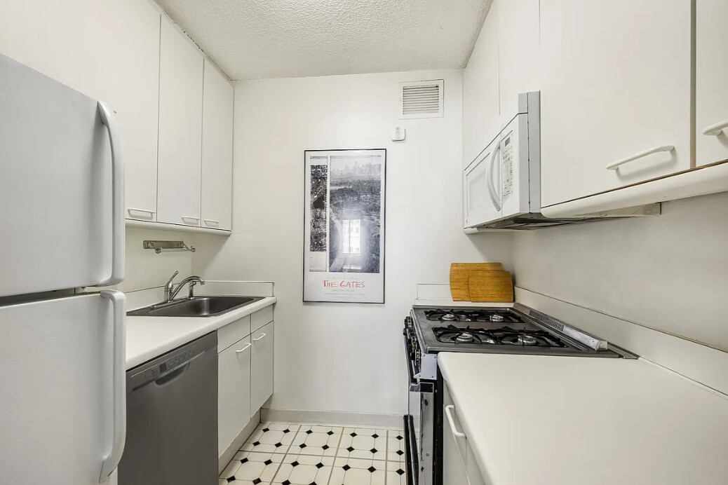 280 Rector Place, Unit 3E Manhattan, NY 10280 - Photo 4 of 11