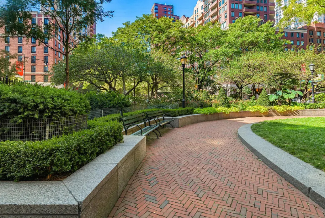 280 Rector Place, Unit 3E Manhattan, NY 10280 - Photo 8 of 11