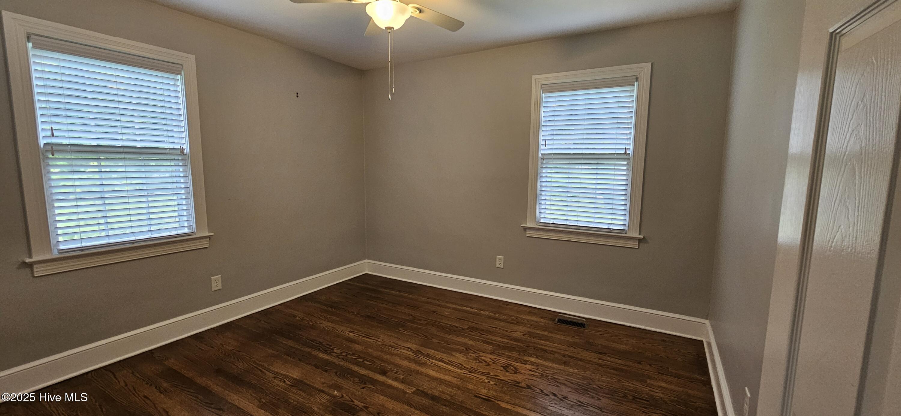 907 Raleigh Road Clinton, NC 28328 - Photo 15 of 20 20250702_171005