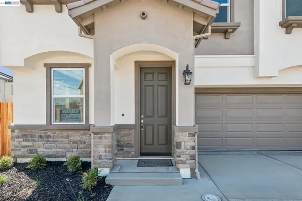 $679,000 | 129 Crk Vw Circle, Fairfield, CA 94533