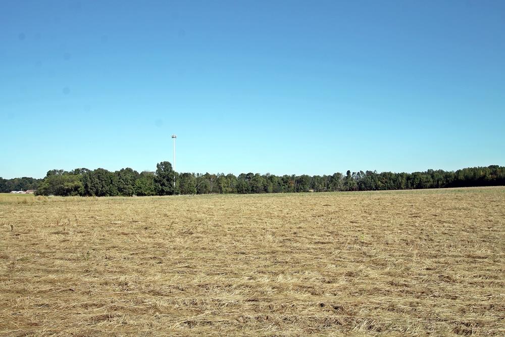 6072 Highway 25 Springfield, TN 37172 - Photo 1 of 5 a view of lake