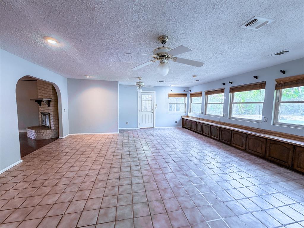 1118 Bryant Street Benbrook, TX 76126 - Photo 10 of 19