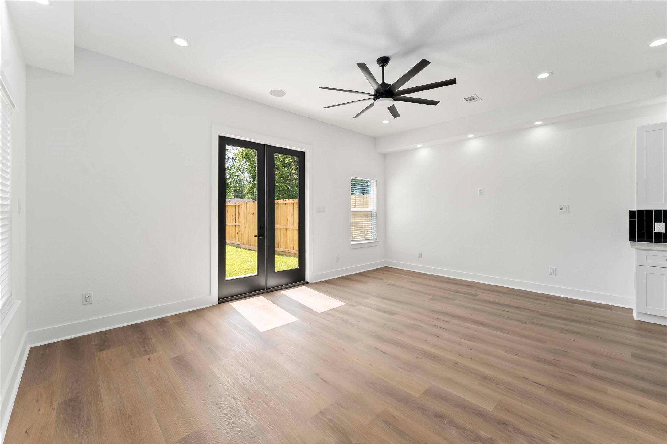 8501 Safeguard Street, Unit B Houston, TX 77051 - Photo 12 of 30