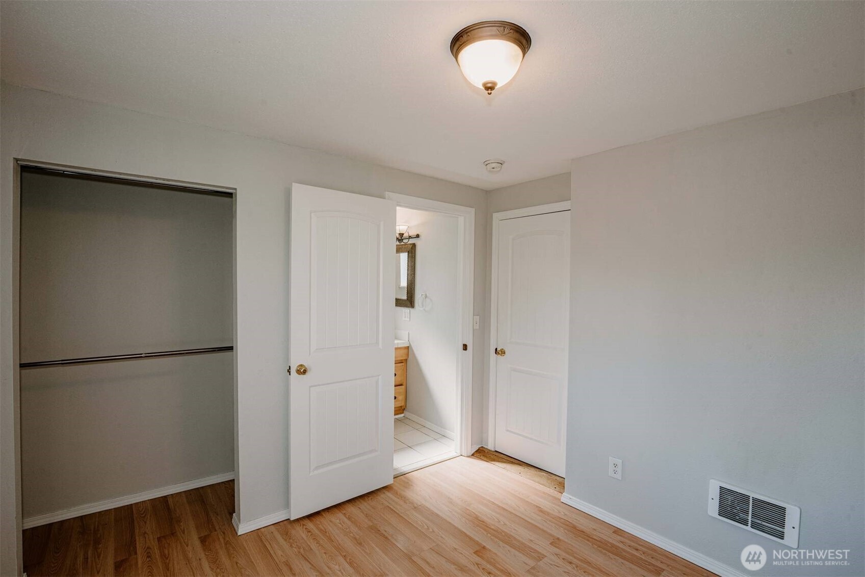2220 Summit Avenue Everett, WA 98201 - Photo 15 of 26 a view of a room with wooden floor