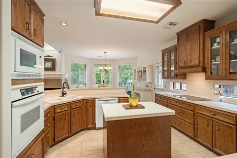 $799,000 | 9322 Sendera Drive, Magnolia, TX 77354