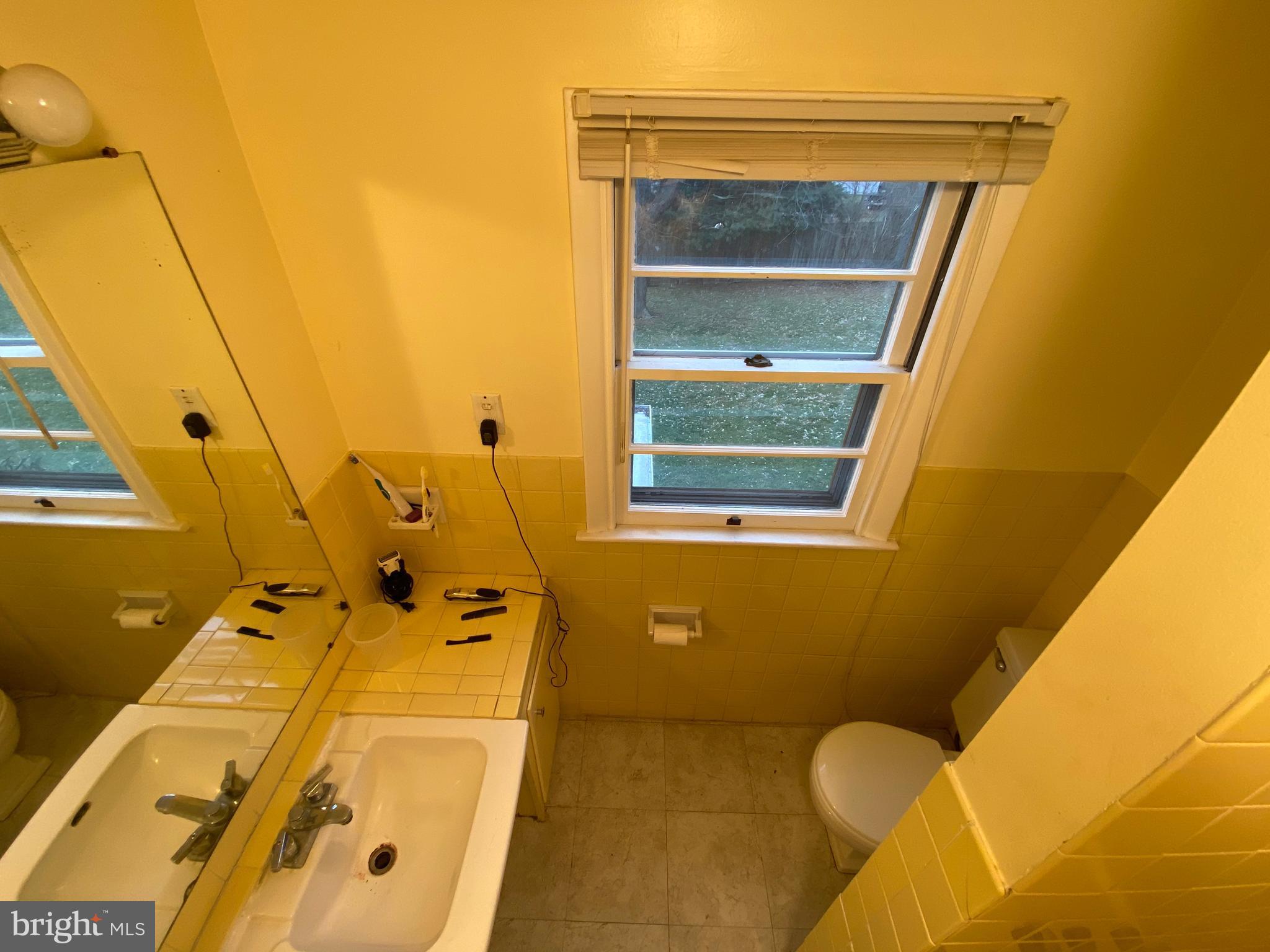 4612 Coventry Road Harrisburg, PA 17109 - Photo 12 of 20 MAIN BATH