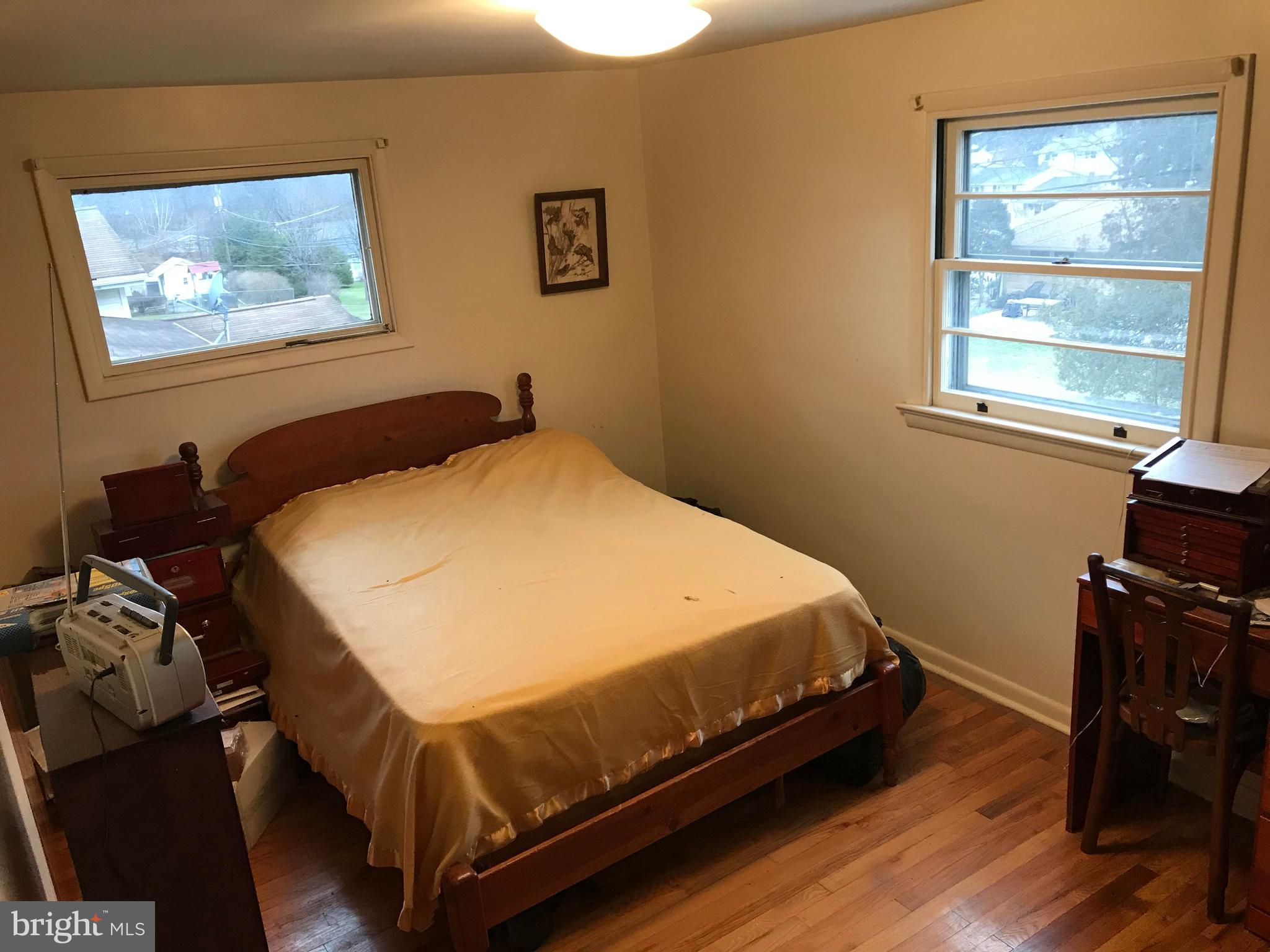 4612 Coventry Road Harrisburg, PA 17109 - Photo 8 of 20 BEDROOM #1