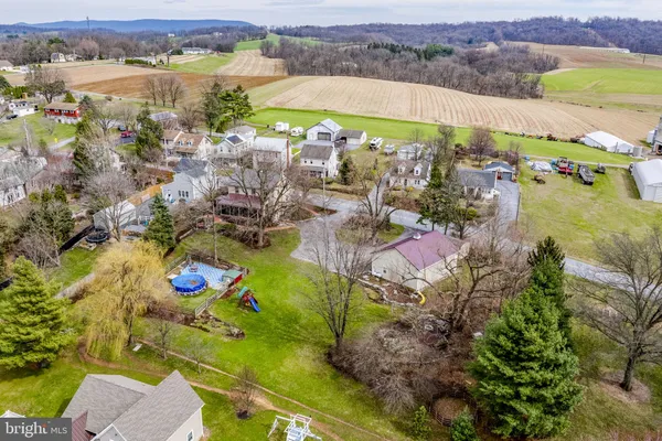 $400,000 | 339 South Market Street, Newmanstown, PA 17073