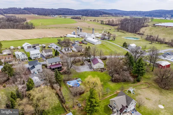 $400,000 | 339 South Market Street, Newmanstown, PA 17073