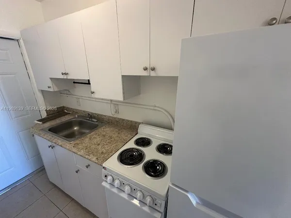 $1,350 | 1293 Northeast 109th Street, Unit 6, Miami, FL 33161