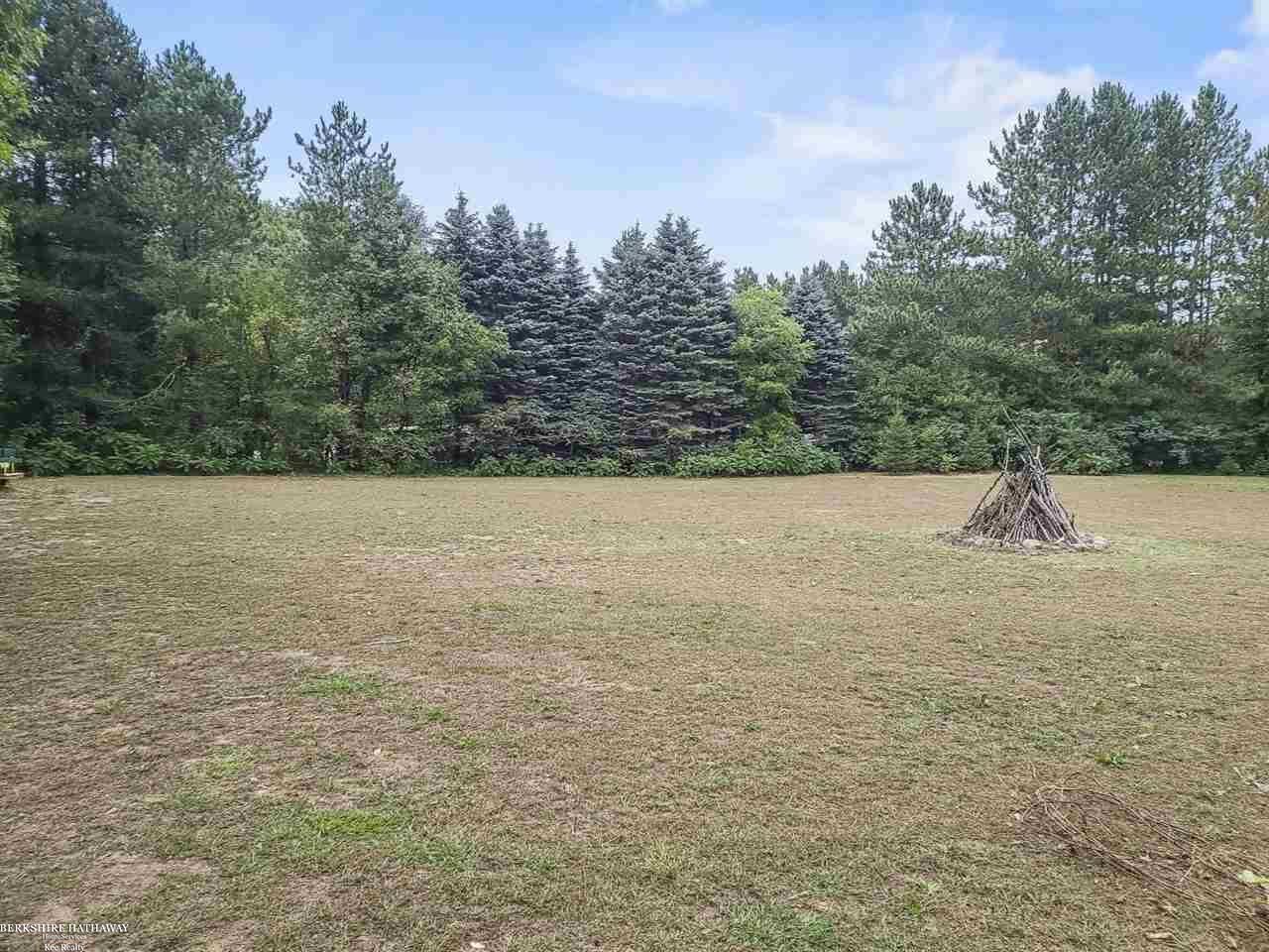 7630 Sparling Road Goodells, MI 48027 - Photo 5 of 33